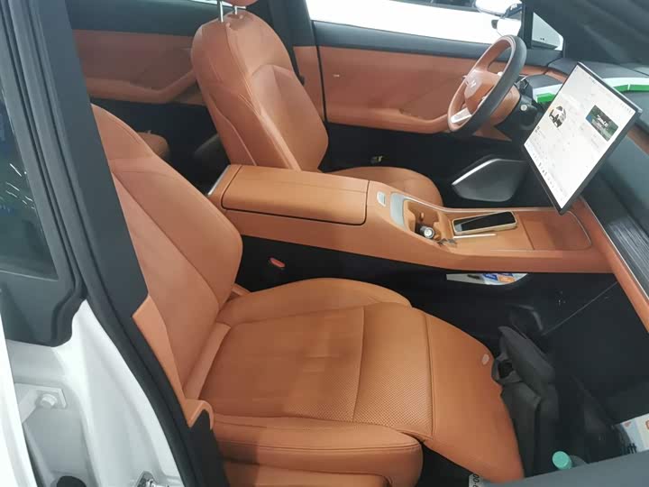 Фото 25 - Nio Onvo L60