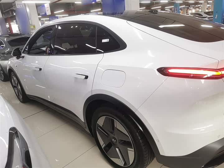 Фото 5 - Nio Onvo L60