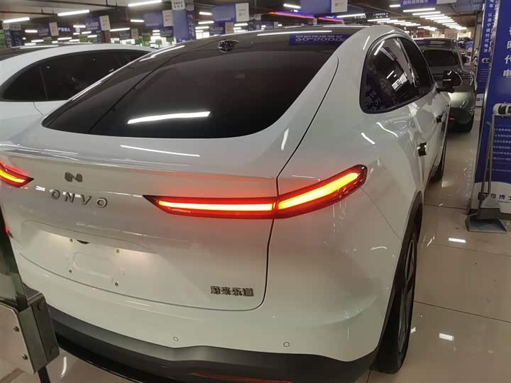 Фото 6 - Nio Onvo L60