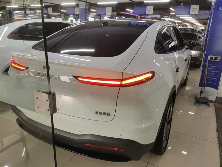 Фото 7 - Nio Onvo L60