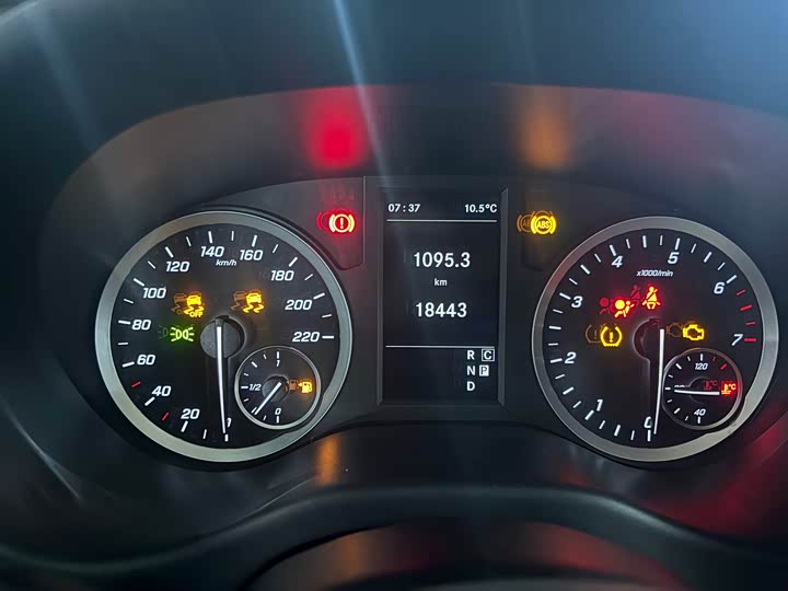 Фото 10 - Mercedes-Benz Vito