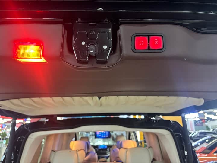 Фото 9 - Mercedes-Benz Vito