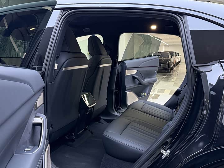 Фото 6 - Nio Onvo L60