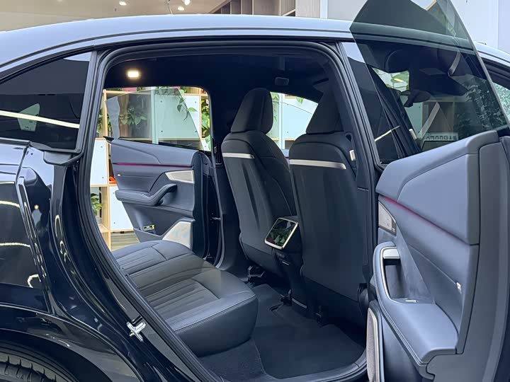 Фото 9 - Nio Onvo L60