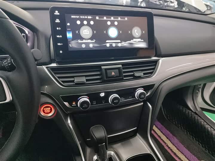 Фото 13 - Honda Accord