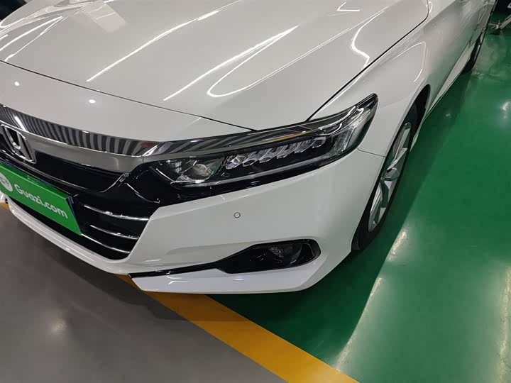 Фото 24 - Honda Accord