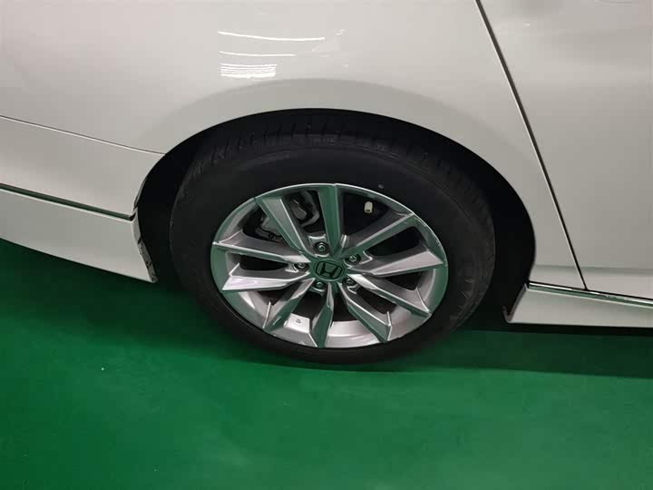 Фото 26 - Honda Accord