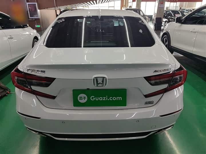 Фото 6 - Honda Accord