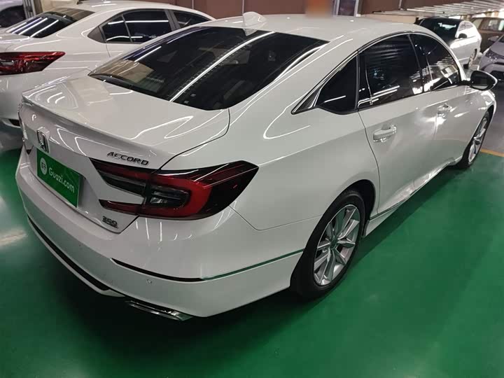 Фото 7 - Honda Accord