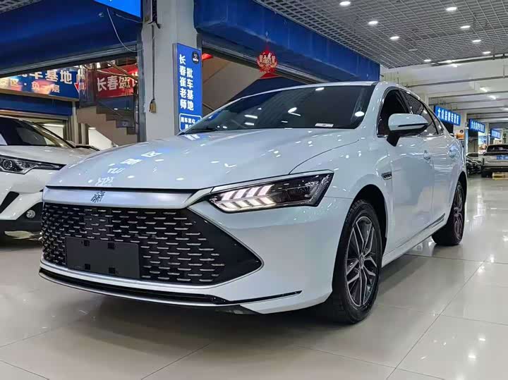 Фото 1 - BYD Qin Plus