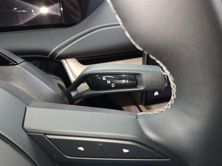 Фото 14 - Xiaomi SU7