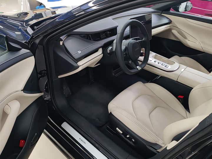 Фото 16 - Xiaomi SU7