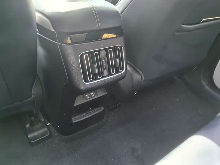 Фото 11 - BYD Song Plus Hybrid/EV