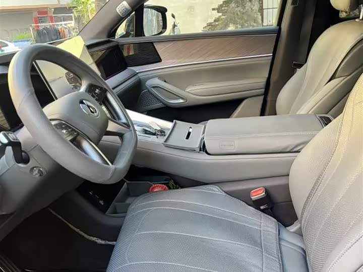 Фото 7 - Denza N9