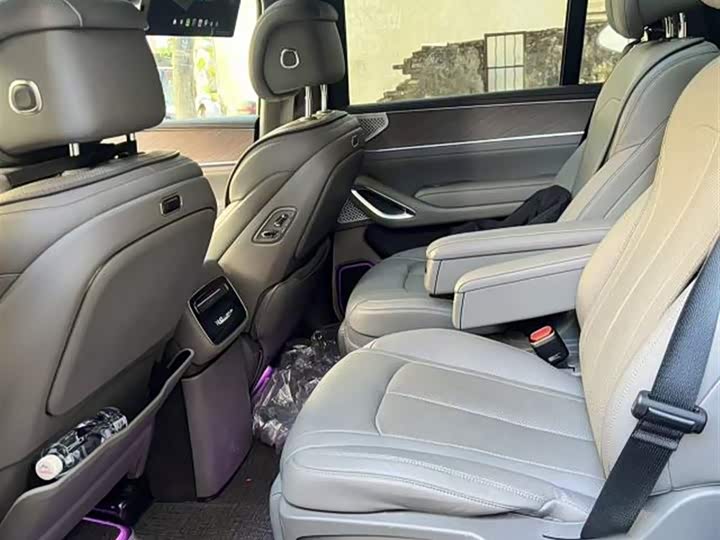 Фото 8 - Denza N9