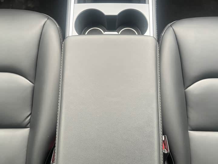 Фото 18 - Tesla Model Y