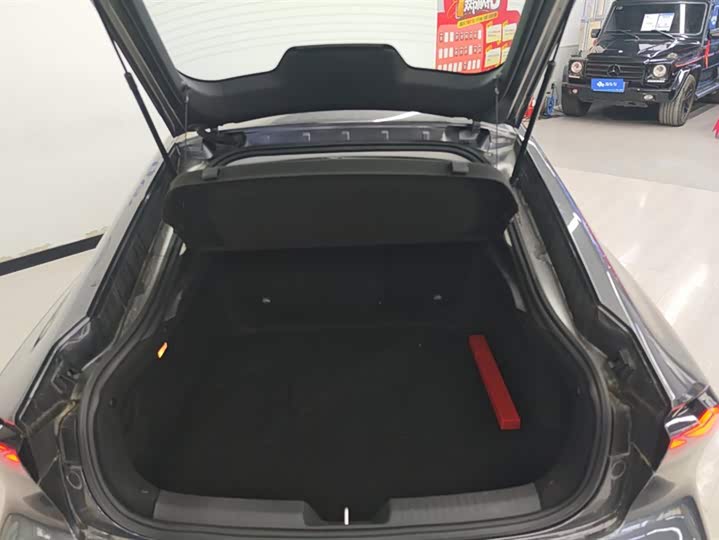 Фото 4 - Changan UNI-V Hybrid