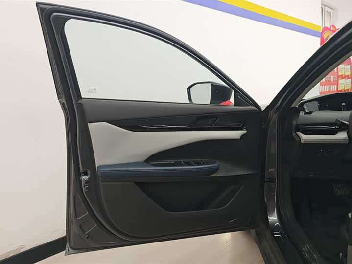 Фото 7 - Changan UNI-V Hybrid