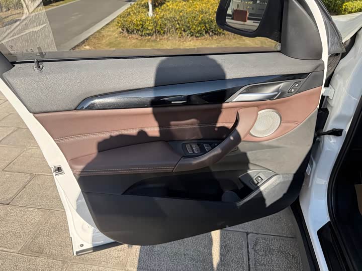 Фото 17 - BMW X1