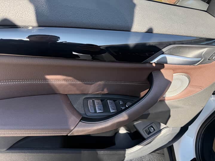 Фото 18 - BMW X1