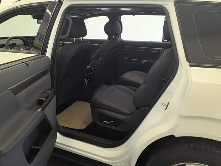 Фото 11 - Dongfeng Yipai eπ 008