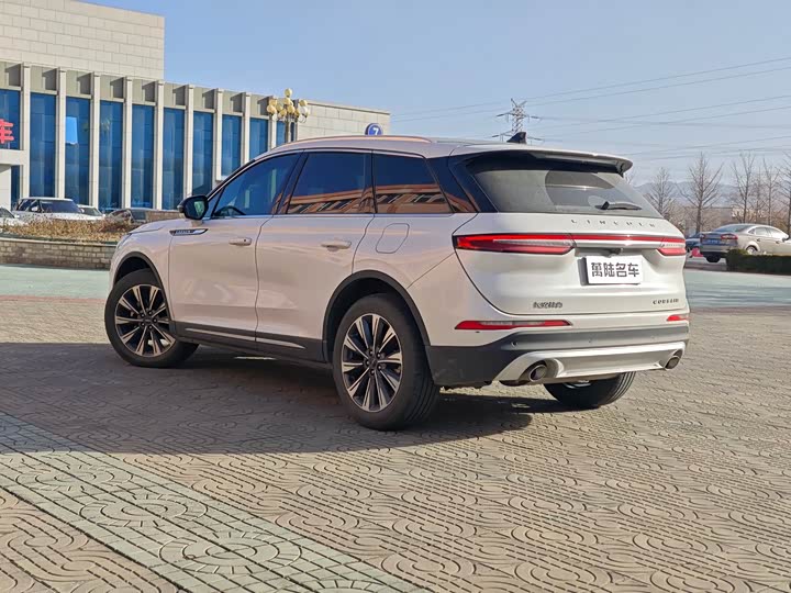 Фото 6 - Lincoln Corsair