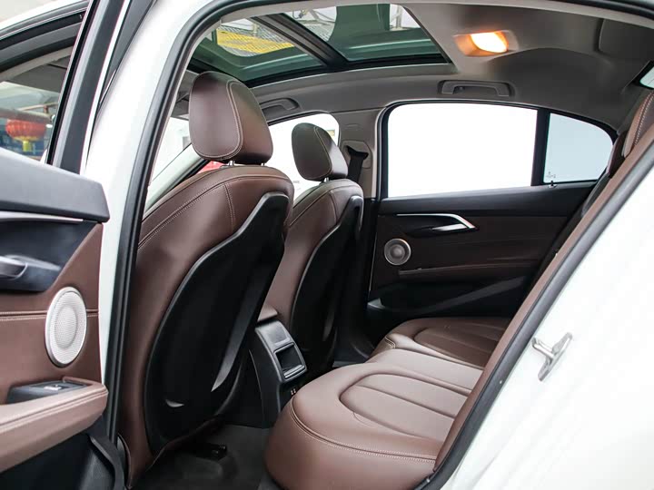 Фото 15 - BMW 1 Series