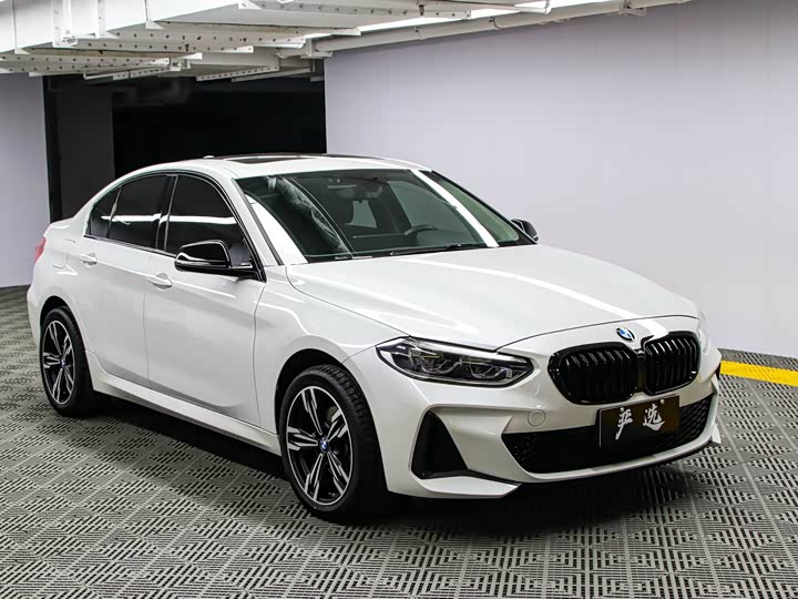 Фото 3 - BMW 1 Series