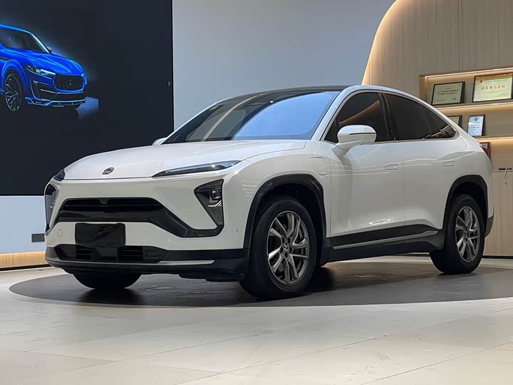 Фото 1 - Nio EC6