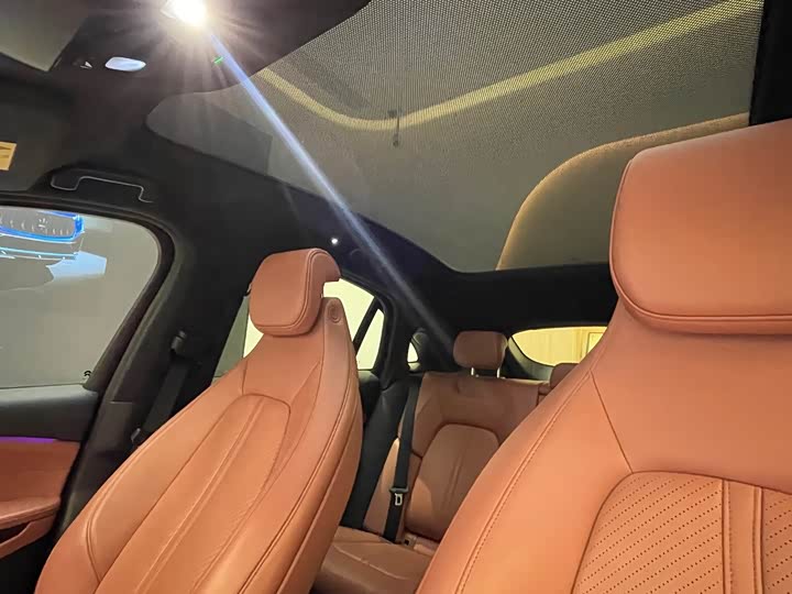 Фото 12 - Nio EC6