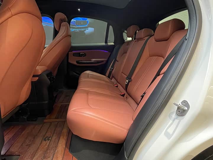 Фото 17 - Nio EC6