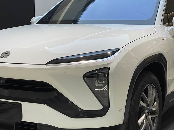 Фото 2 - Nio EC6