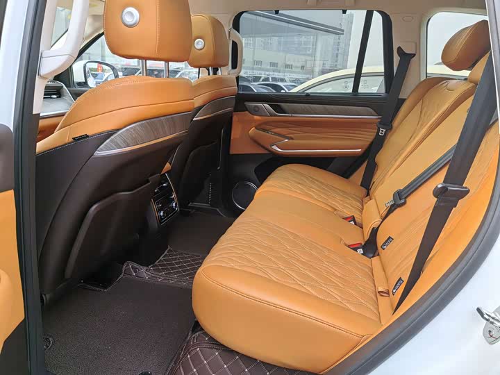 Фото 10 - Tank 500 Hybrid