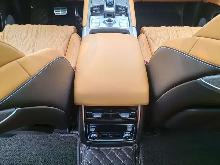 Фото 13 - Tank 500 Hybrid