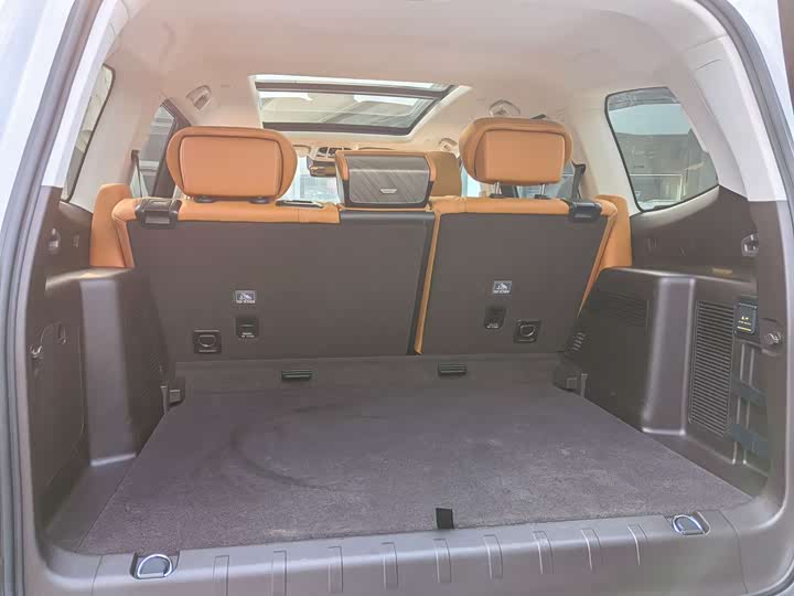 Фото 16 - Tank 500 Hybrid