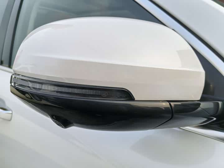 Фото 17 - Tank 500 Hybrid