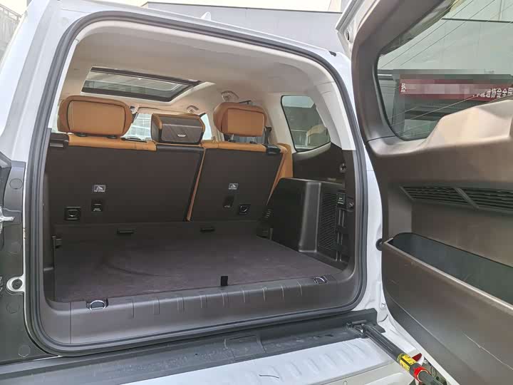 Фото 21 - Tank 500 Hybrid