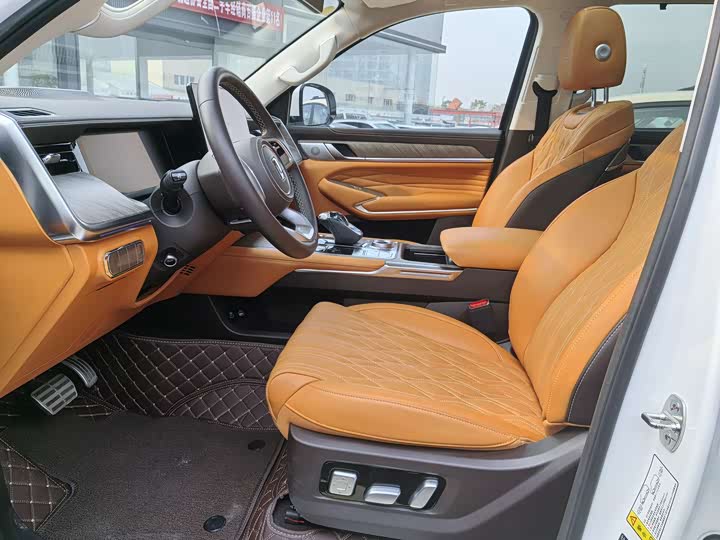 Фото 7 - Tank 500 Hybrid