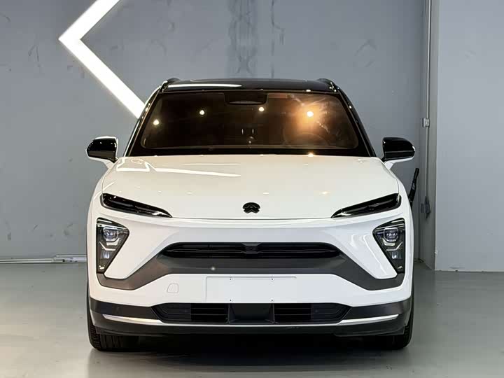 Фото 2 - Nio ES6