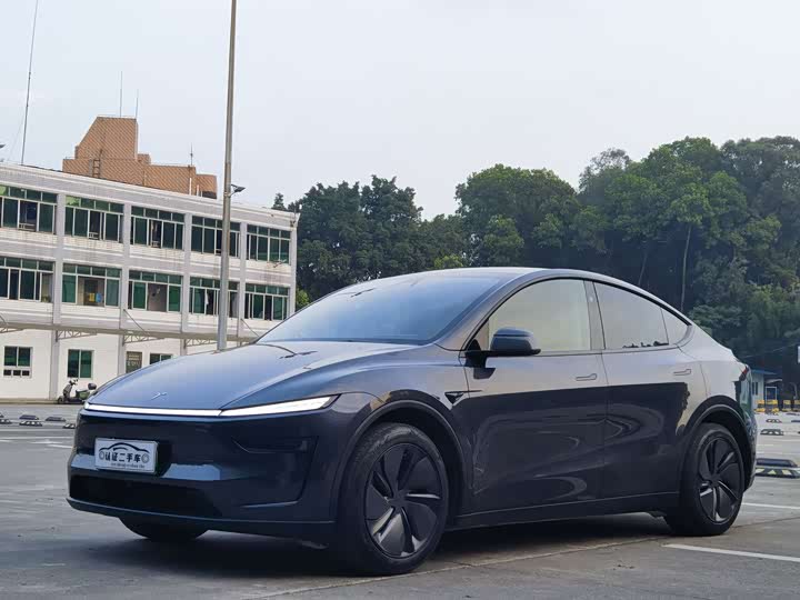 Фото 1 - Tesla Model Y