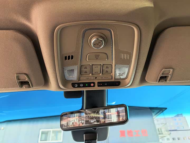 Фото 24 - Buick GL8 ES