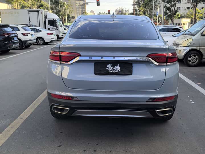 Фото 10 - Geely Tugella S