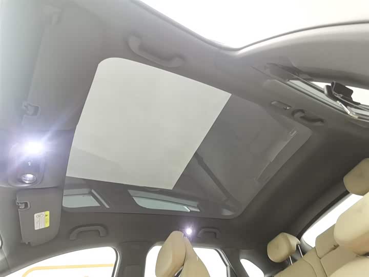 Фото 14 - BAIC Arcfox Alpha T5