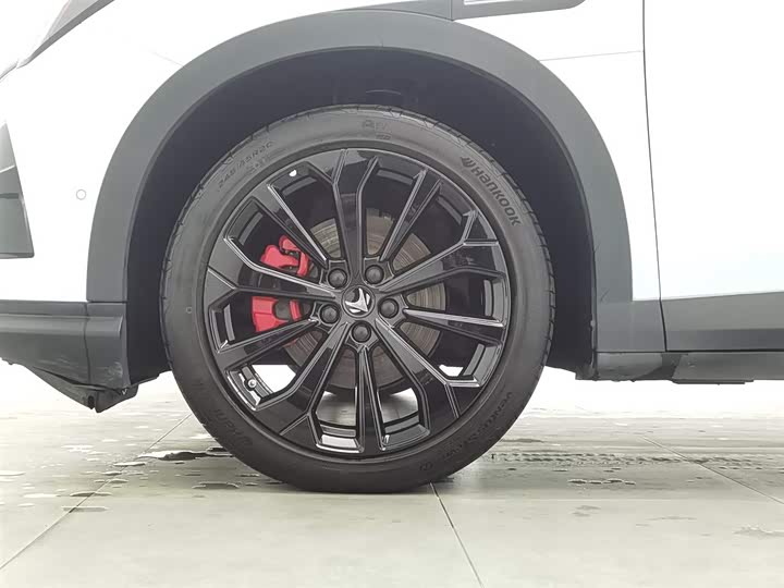 Фото 17 - BAIC Arcfox Alpha T5