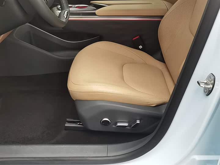 Фото 20 - BAIC Arcfox Alpha T5