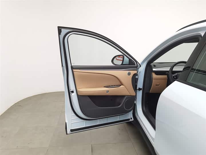 Фото 8 - BAIC Arcfox Alpha T5