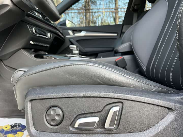 Фото 16 - Audi Q5L