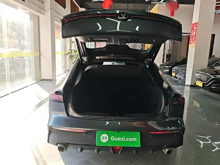 Фото 19 - Changan UNI-V