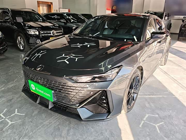 Фото 2 - Changan UNI-V