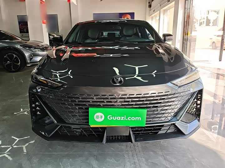 Фото 3 - Changan UNI-V